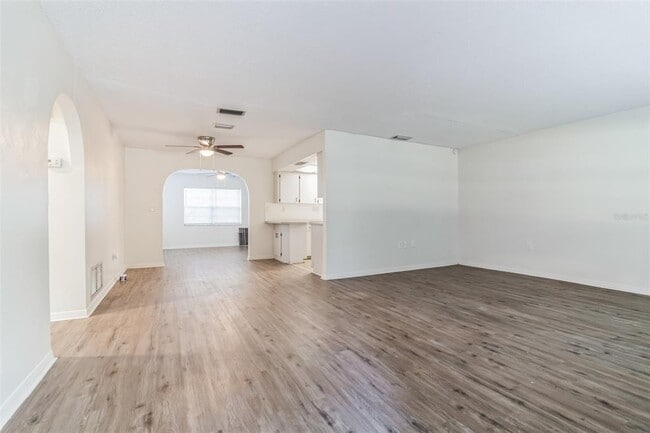 Foto del edificio - 6205 E Seneca St