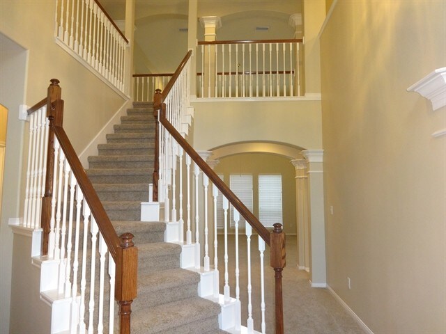 Foto del edificio - 24014 Rain Creek Drive