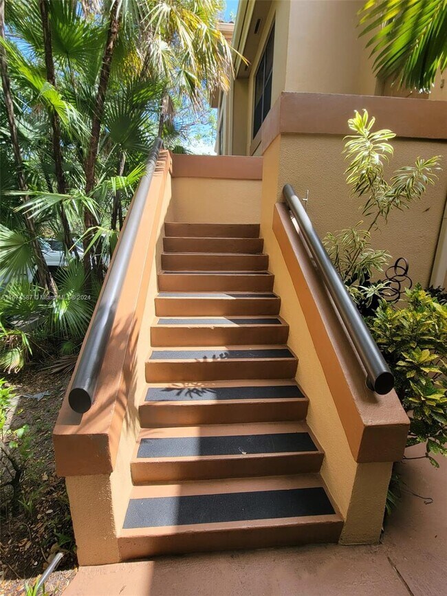 Foto del edificio - 15515 N Miami Lakeway