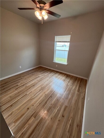 Building Photo - 1180 Fm 2623