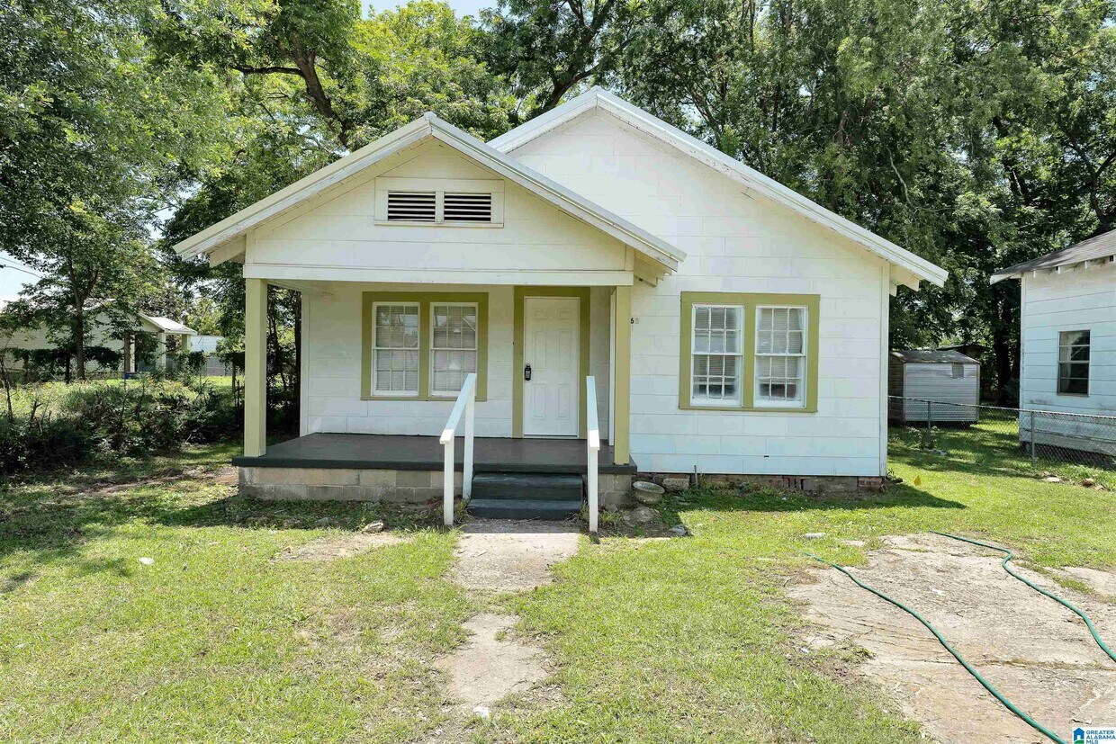 Primary Photo - 2665 25th St