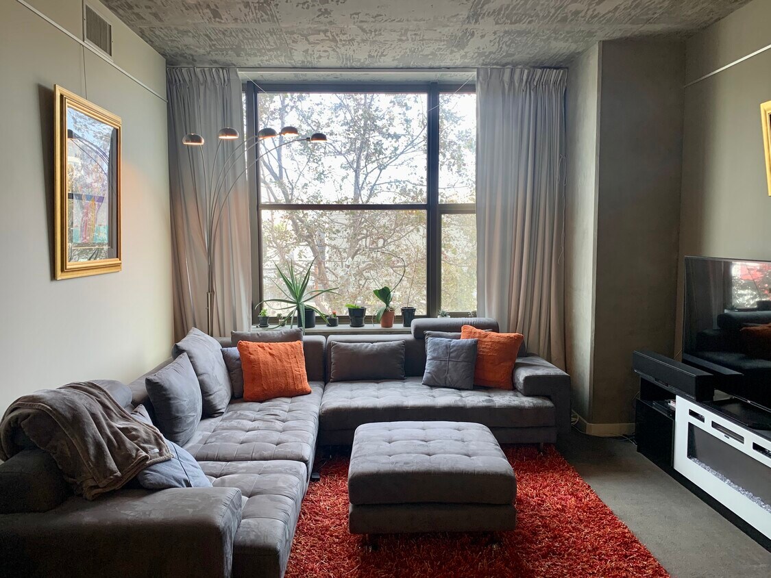 311 2nd St Unit 303, Oakland, CA 94607 Condo for Rent in Oakland, CA