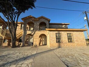 Building Photo - 4502 Llano Rd