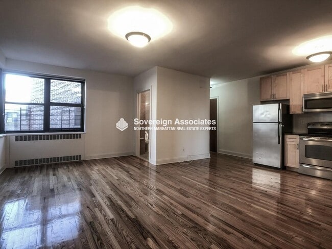 Foto del edificio - 700 Fort Washington Ave