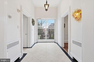 Building Photo - 3308 R St NW