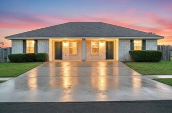 Building Photo - 5305 Daybreak Dr