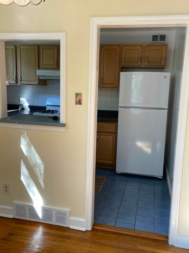Foto del edificio - 871 W Walnut Ln