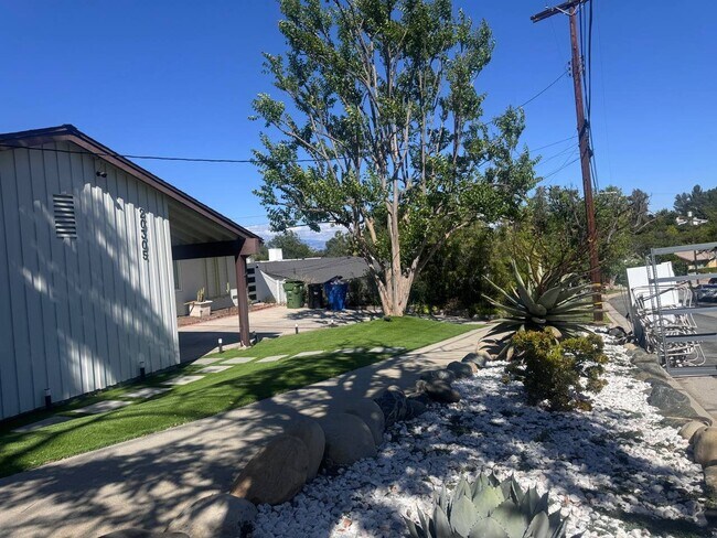 Foto del edificio - 20305 Aetna St