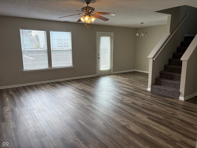Foto del edificio - 5985 Claymont Blvd