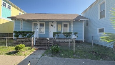 Building Photo - 823 Avenue K