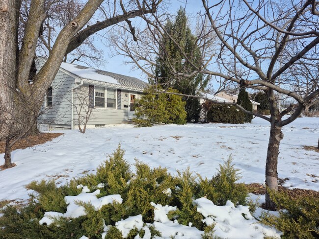 Foto del edificio - 1002 N 76th St