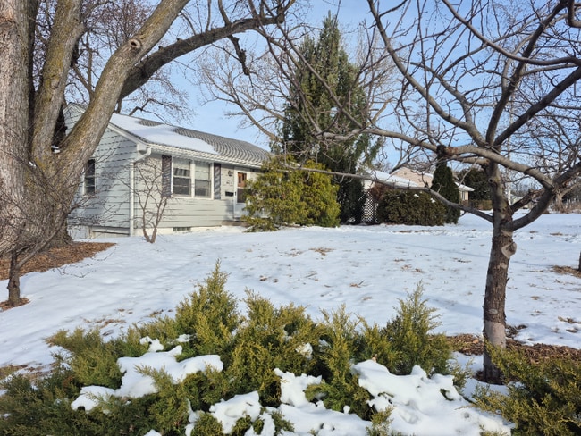 Photo - 1002 N 76th St House