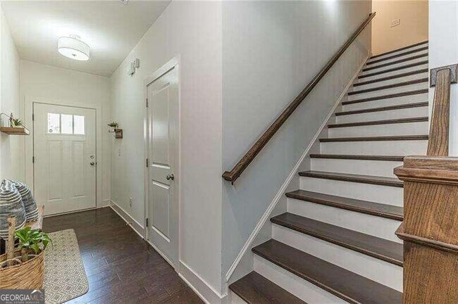 Building Photo - 2227 Mulsanne Dr