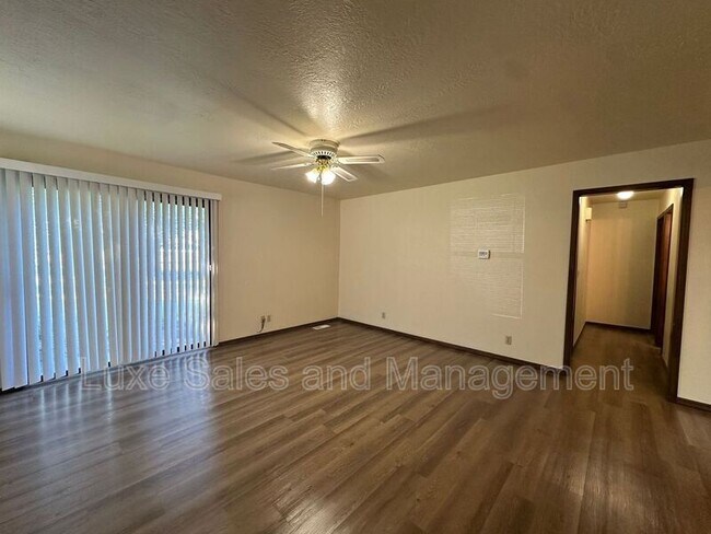 Foto del edificio - 8320 NW 7th St