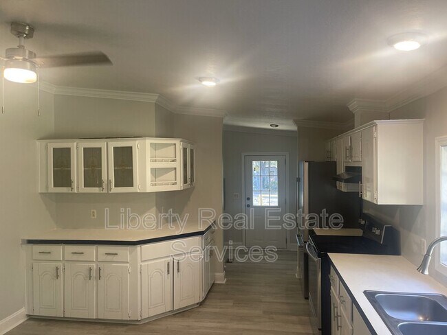 Foto del edificio - 163 Wilds Rd