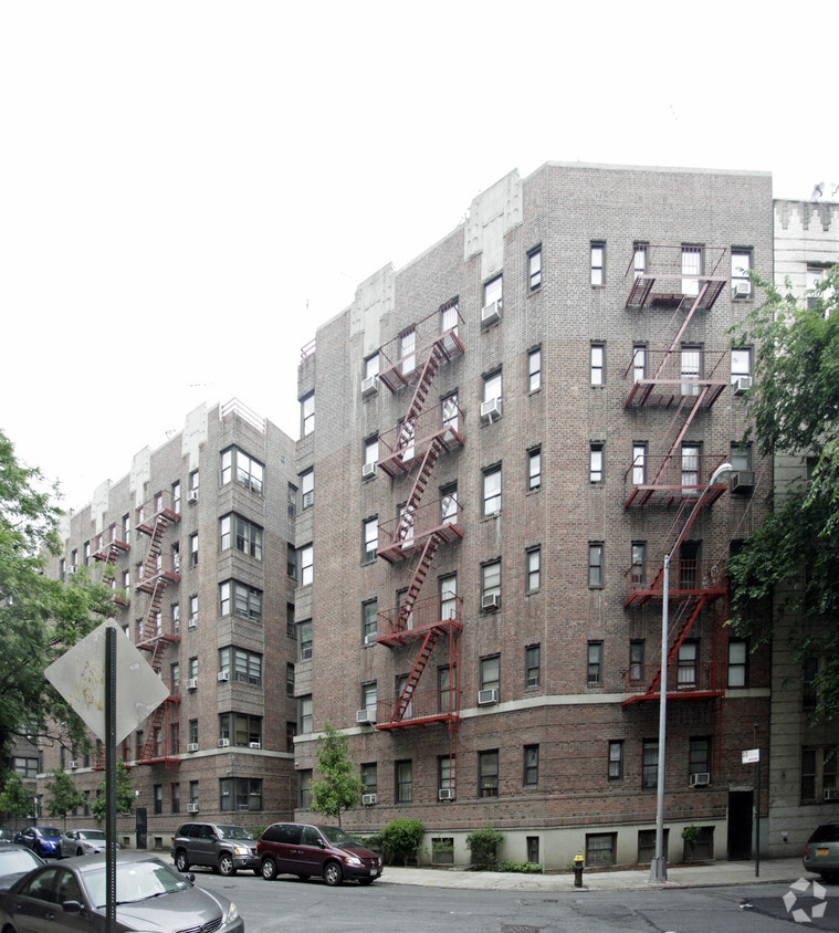 Foto principal - 20 Dongan Place