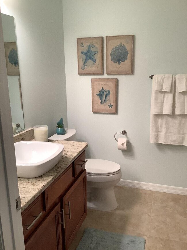 2nd full bath - 4020 Grande Vista Blvd