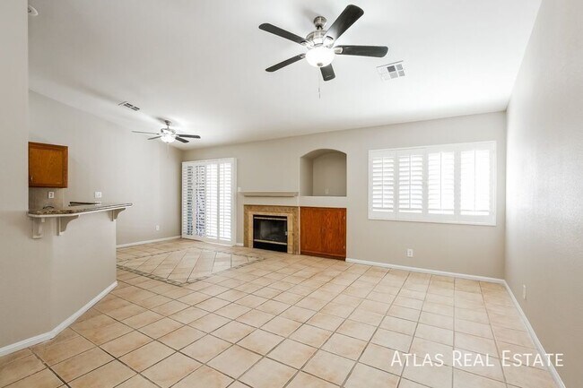Building Photo - MOVE IN READY! | Cozy 3-Bedroom, Single St...