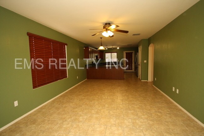 Building Photo - 11889 W Heyburn Dr