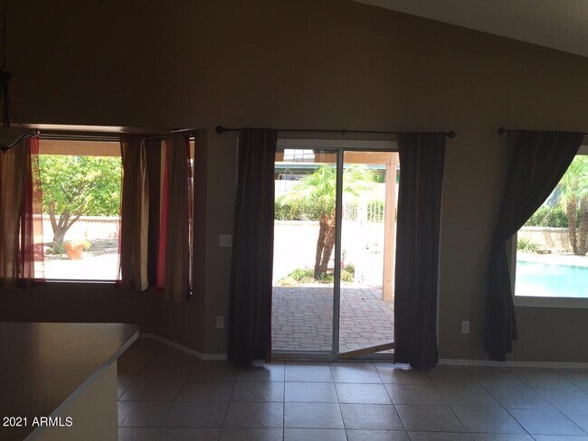 Foto del edificio - 7734 W Cheryl Dr