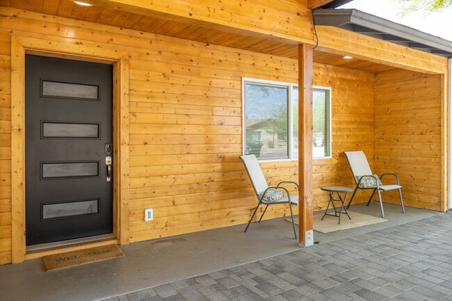 Building Photo - 2048 N 39th St