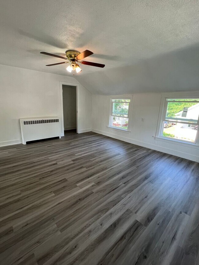 Building Photo - 105 Maple, Buchanan, MI 49107