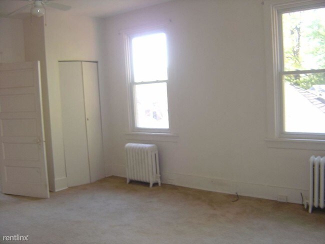 Building Photo - 415 Lenox Ave