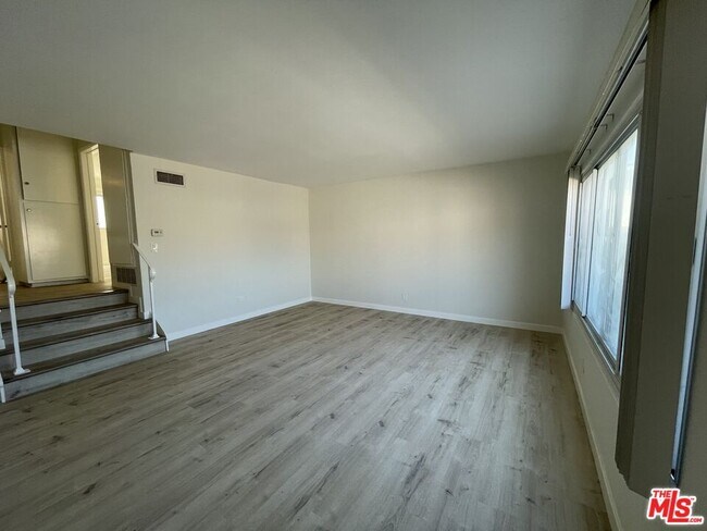Foto del edificio - 525 S Osage Ave