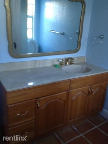 Building Photo - 4 br, 2 bath House - 407 W Palm St