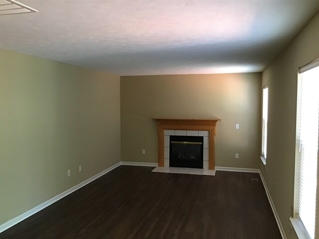 Building Photo - 7883 Laurel Ridge Drive