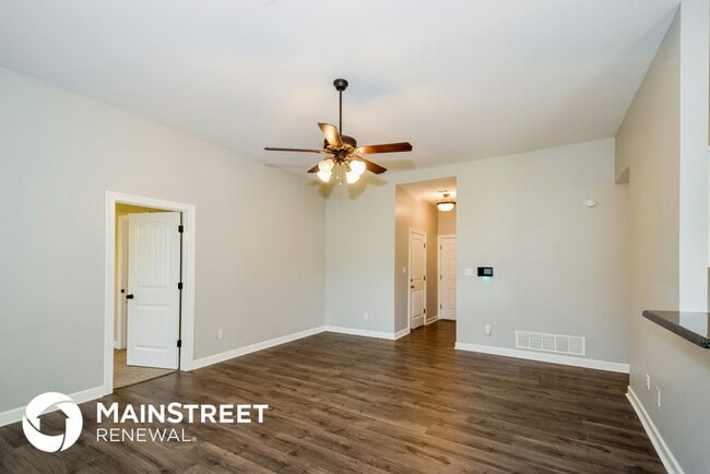 Foto del edificio - 8286 Willow Dr