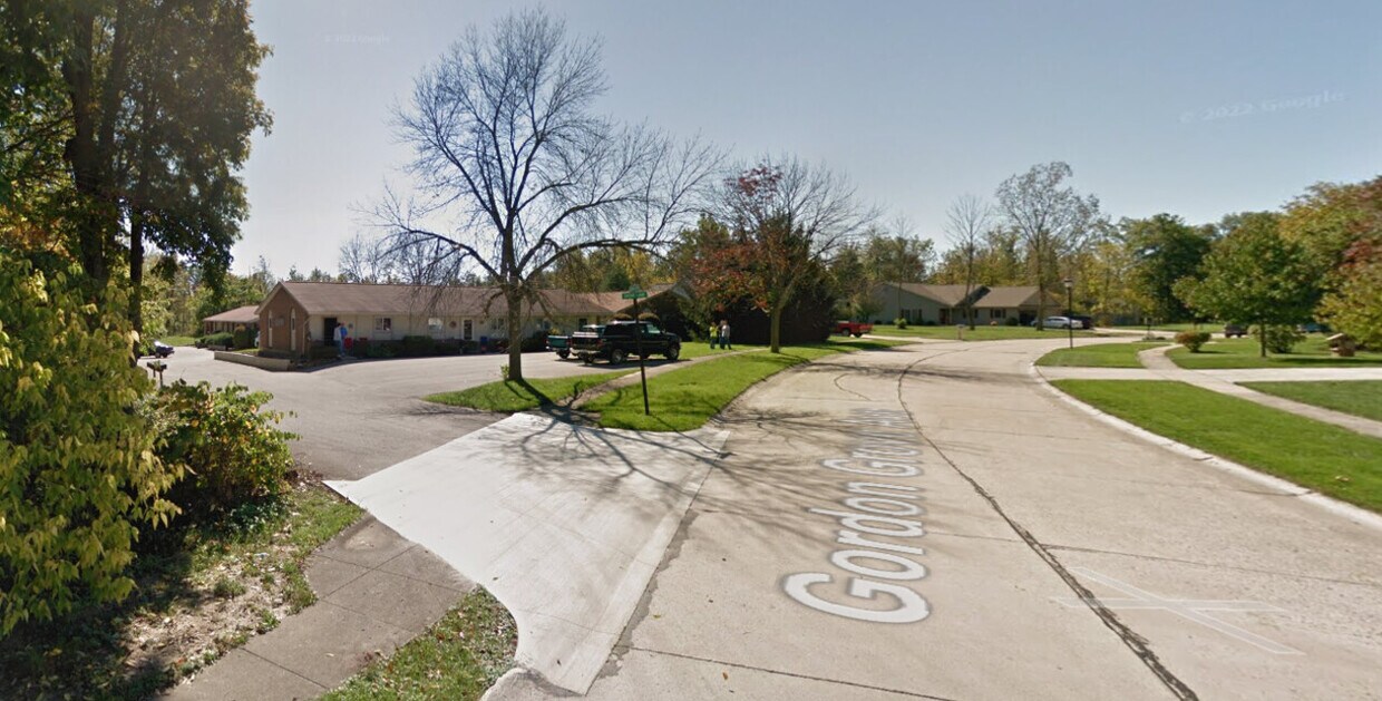 Building Photo - 661 Grove Lane