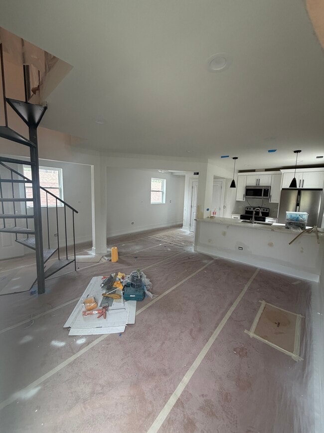 Building Photo - 1628 W Blackhawk St