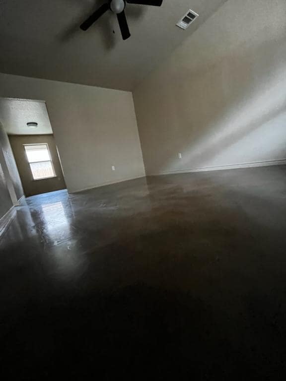 Building Photo - 1319 Greens Dr