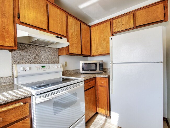 Building Photo - Clairemont Mesa East - Spacious 1 Bedroom ...