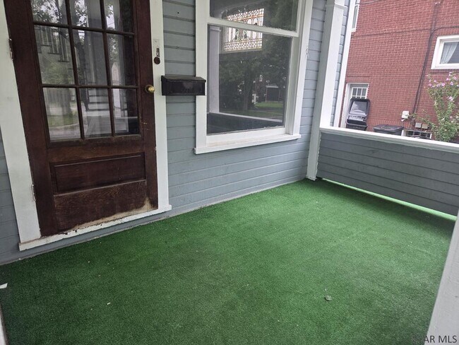 Foto del edificio - 1018 Bucknell Ave