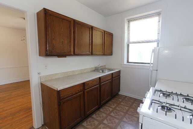 Foto del edificio - 836 W Waveland