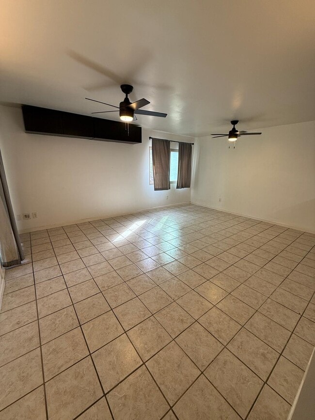 Building Photo - 4012 Valeta Street