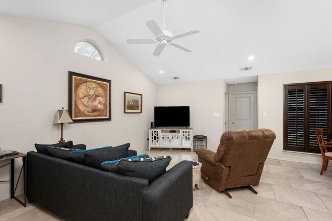 Foto del edificio - 1515 N Jackson Rd