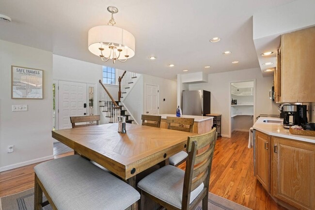 Building Photo - 1439 NY-9P