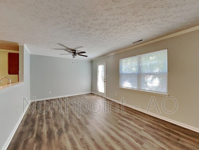 5812 Wynmore Road photo'