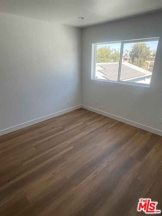 Foto del edificio - 14214 Gilmore St
