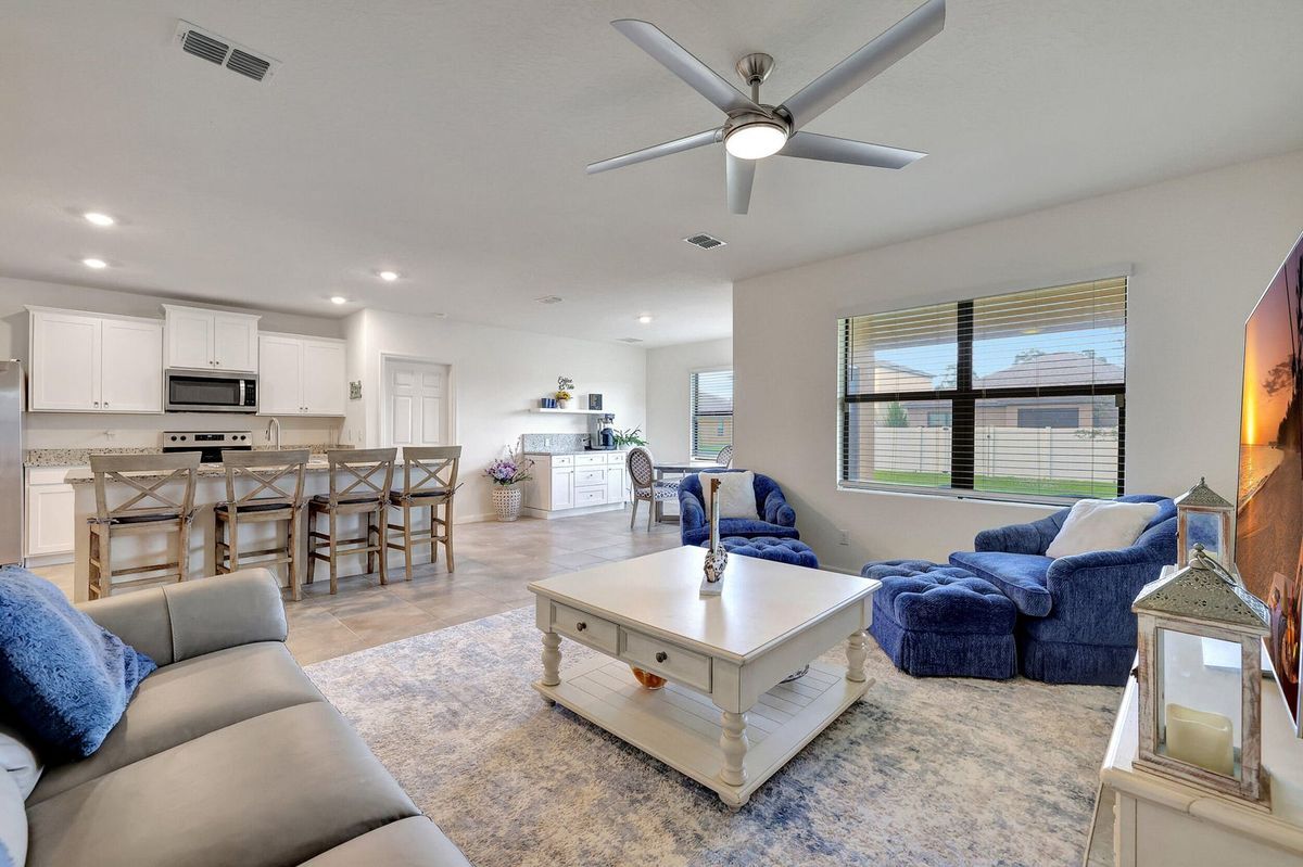 Foto del edificio - 6301 NW Northwood Loop
