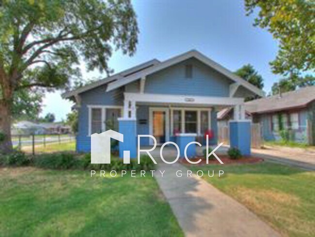 Foto del edificio - Remodeled 3 Bedroom Bungalow in OKC's Plaza District *Half Off 1st Month's Rent*