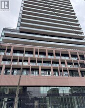 Building Photo - 285 Dufferin St