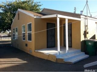 Building Photo - 2377 E Vail Ave