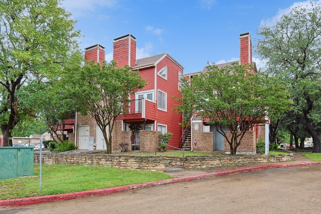 Building Photo - 9805 Walnut St