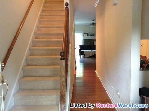 Building Photo - 4057 Elm St