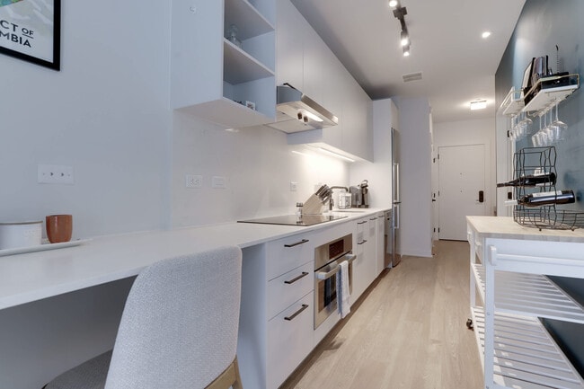 Foto del edificio - 1625 Eckington Pl NE