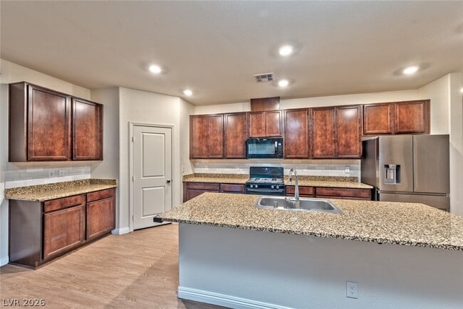 Building Photo - 863 Elmstone Pl